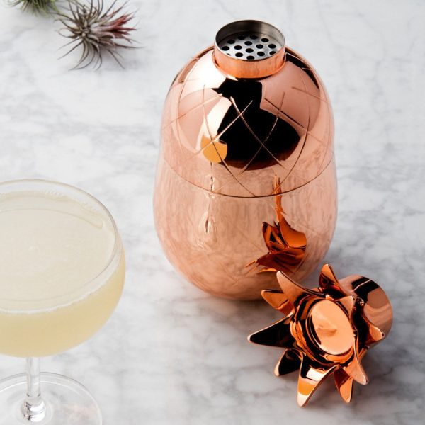 W&P Design Pineapple Cocktail Shaker | Copper For Sale - Image 4